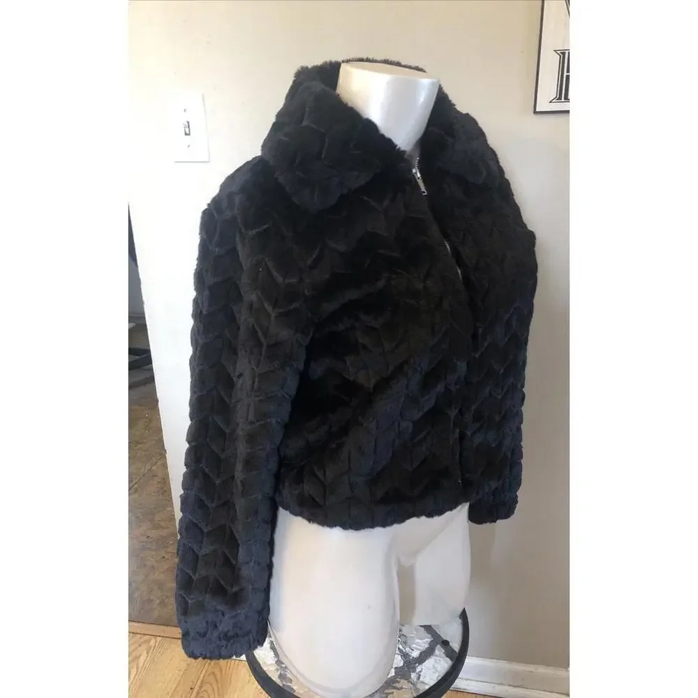 NWT Band Of The Free Jacket Women’s M L Black Val Chevron Faux Fur CROPPED - Picture 2 of 16